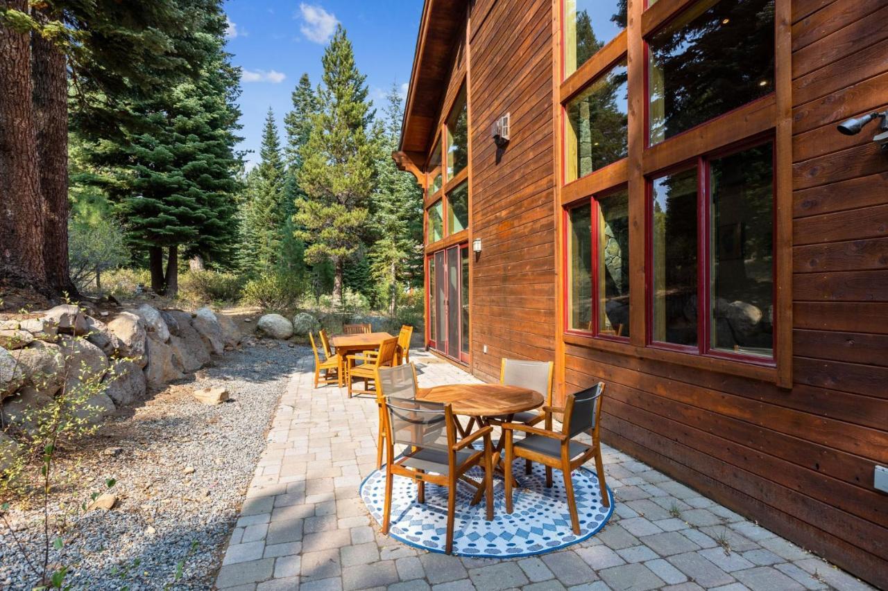 Bear Meadows Lodge - Hot Tub - Tahoe Donner Home Траки Экстерьер фото